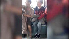 网友爆料拾荒老人视频,网友视频见证人间真情